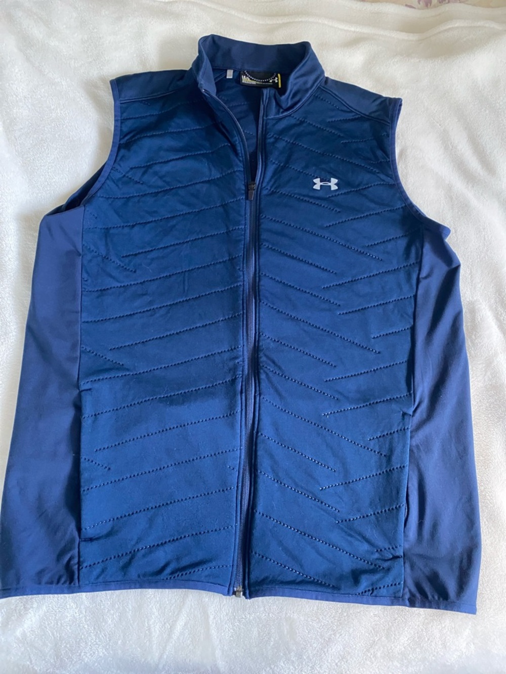 Under Armour Loose Fit Navy Quilted Athletic Vest